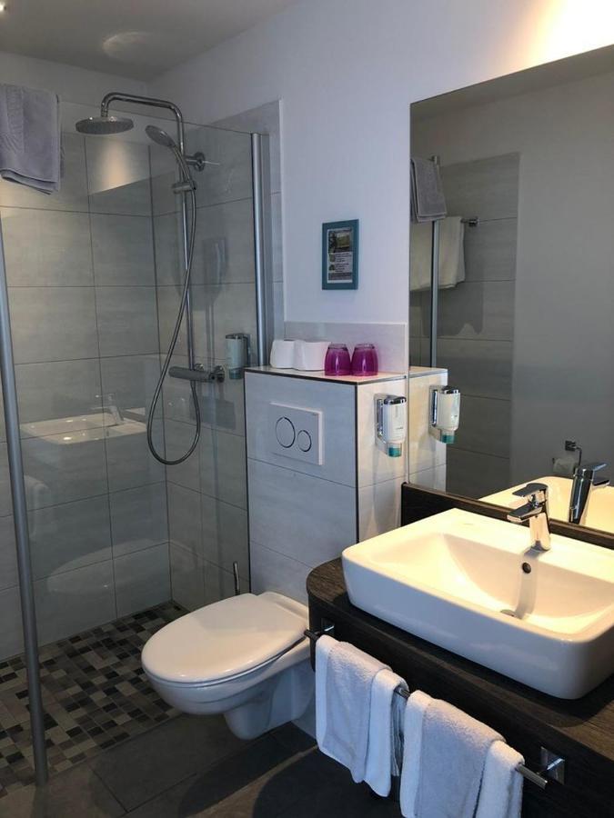 Marc5 Hotel Cadenberge Buitenkant foto